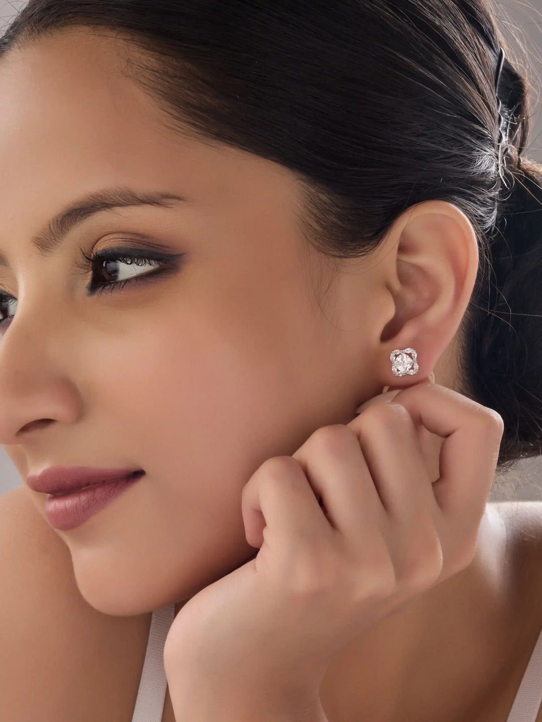 Quene of Venice Silver Stud Earrings
