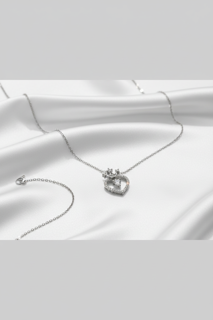 Silver Quene Heart Pendant