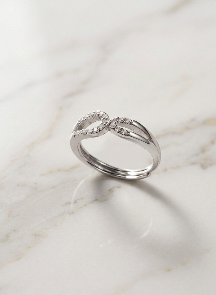 Silver Stone Magncia Ring