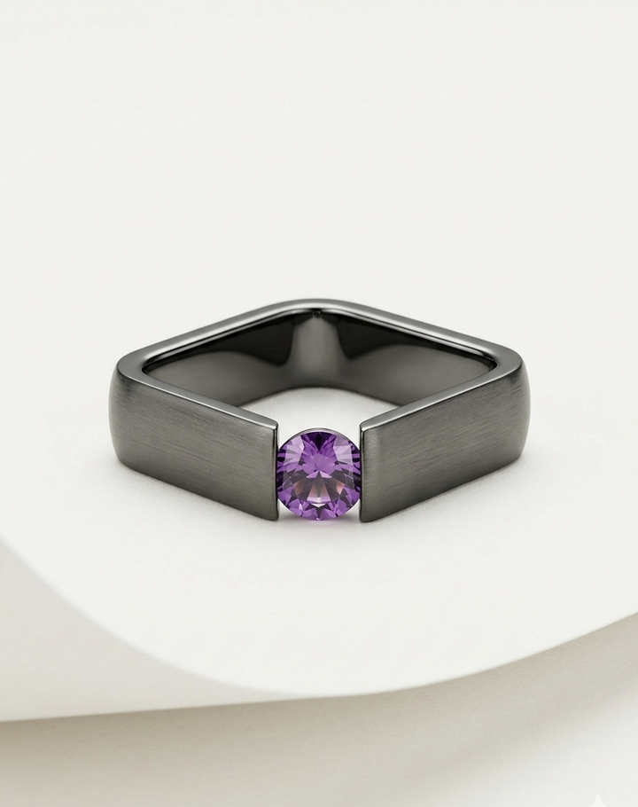 Black Silver Fema Ring