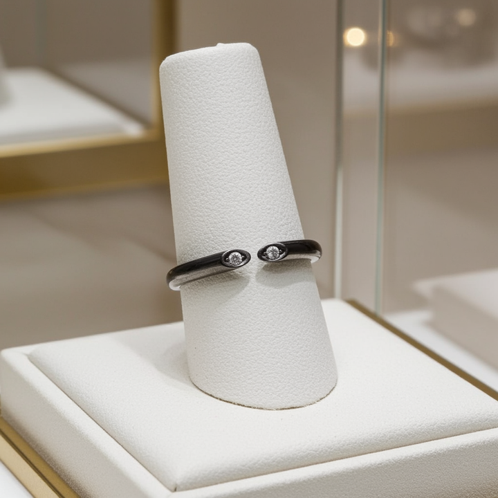 Black Silver Ama Ring