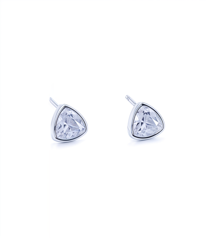 Quene T-Cut Silver Stud Earrings