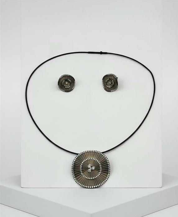 Black Silver Waly Set