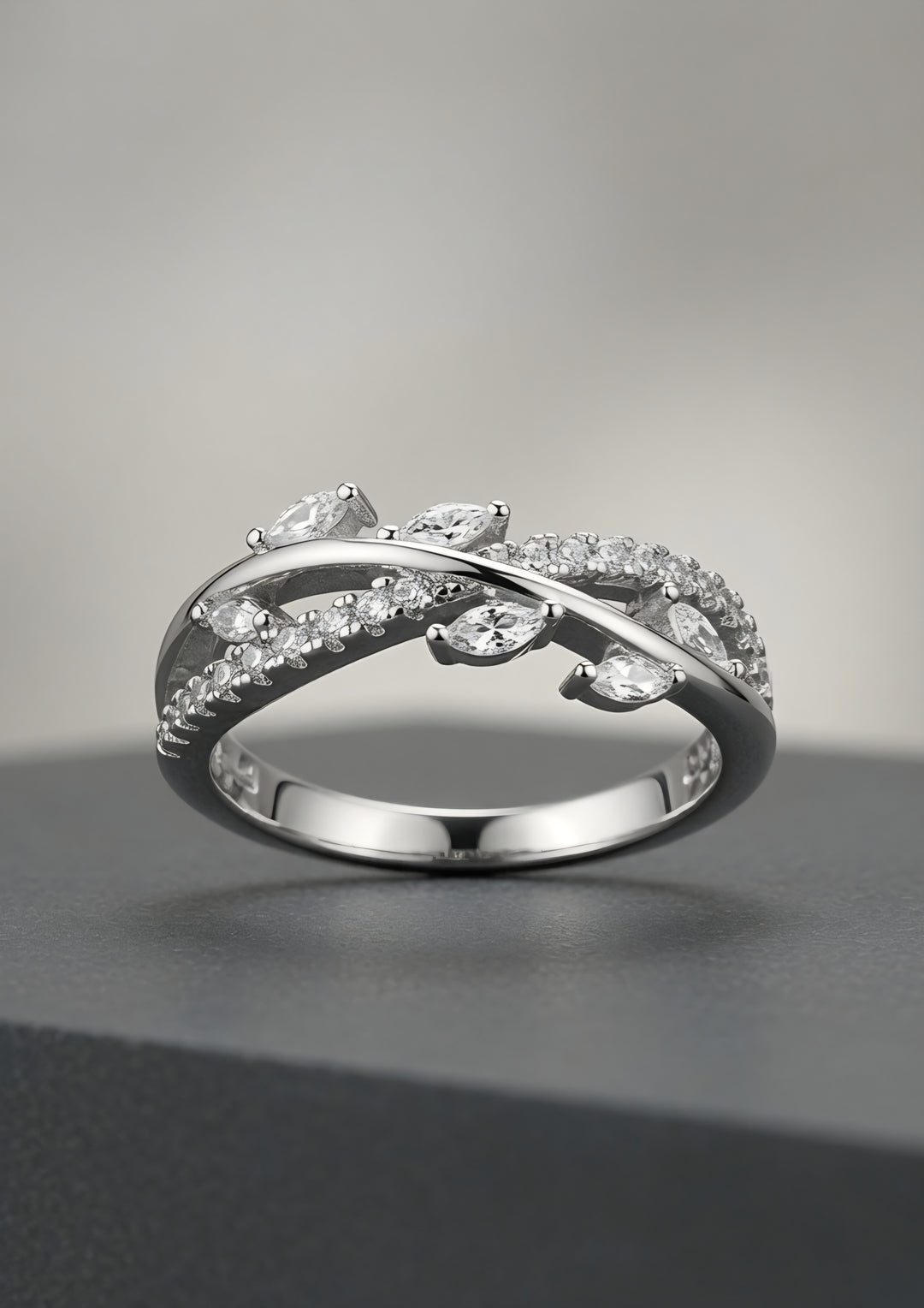 925 Silver Uniquee Ring