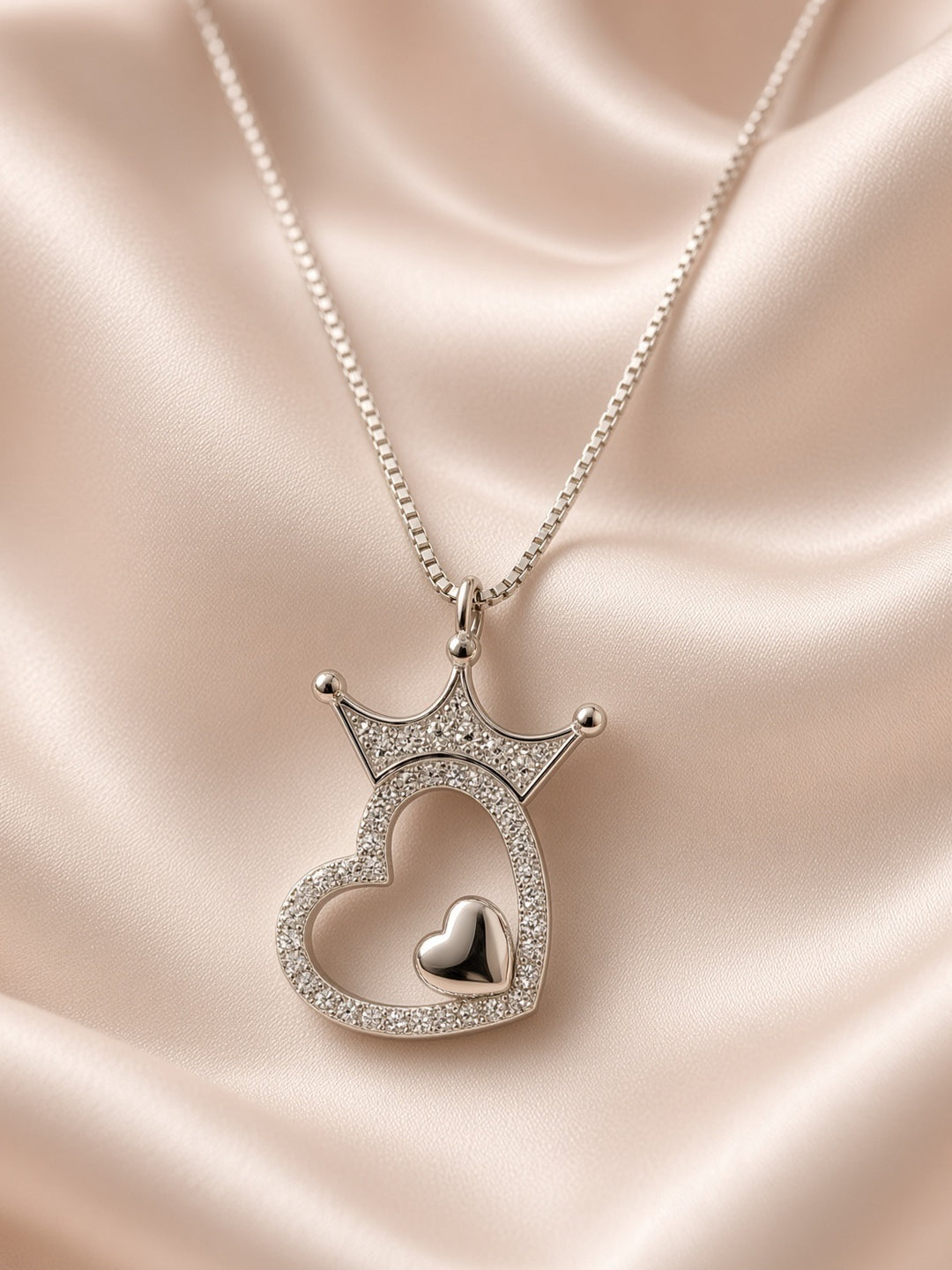925 Silver Quene Pendant