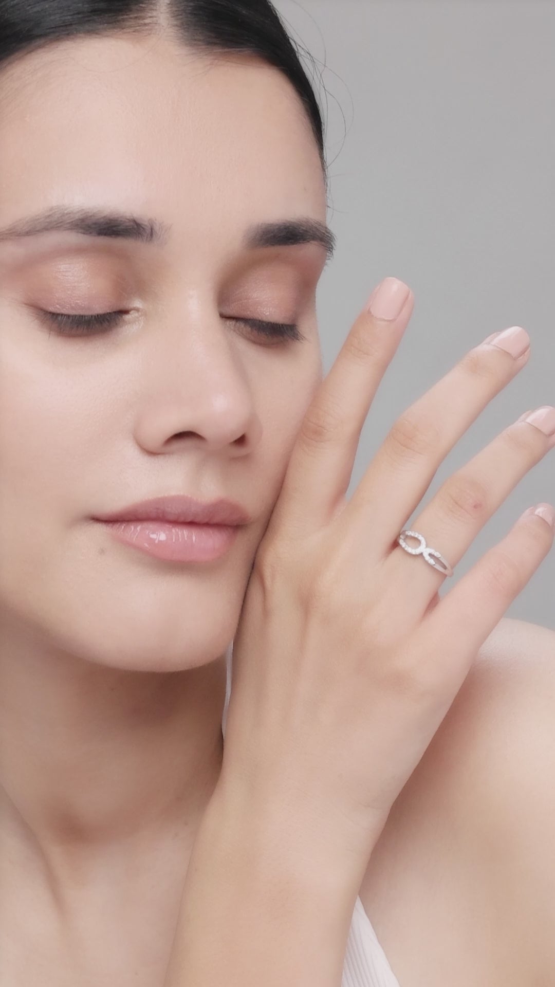 Silver Stone Magncia Ring