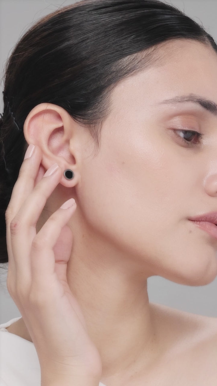 The Black Round Earrings