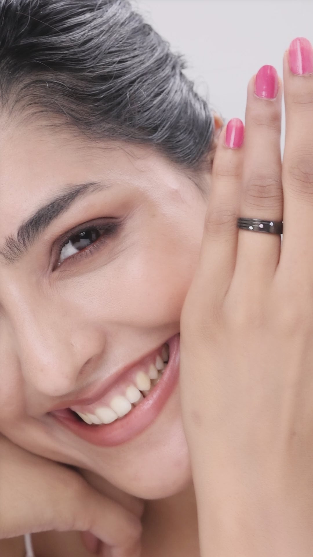 Black Silver Ani Ring